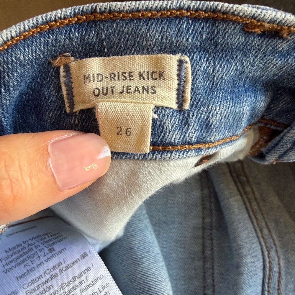 Madewell Distressed Blue Cropped Jeans - Picture 3 of 4